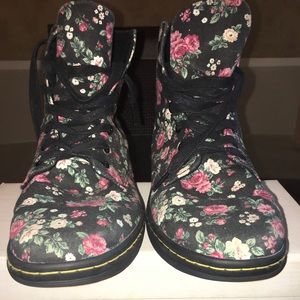 Dr Marten floral boots
